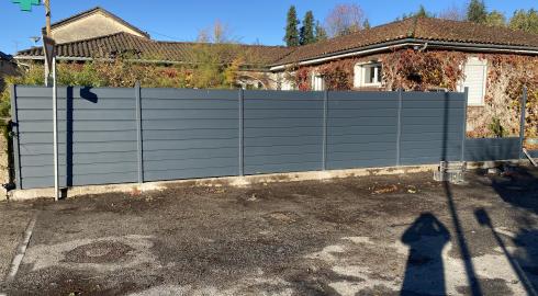 Clôture lâmes persiennes